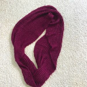 Reddish purple scarf